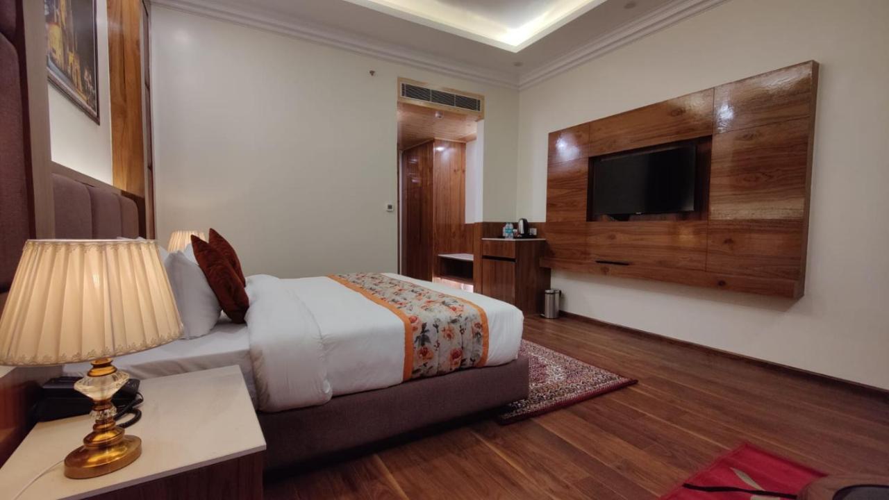 Hotel Woodpark Šimla Exteriér fotografie