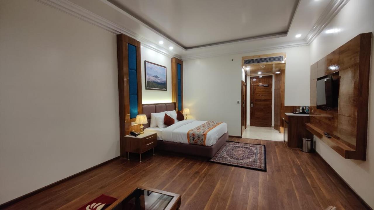 Hotel Woodpark Šimla Exteriér fotografie