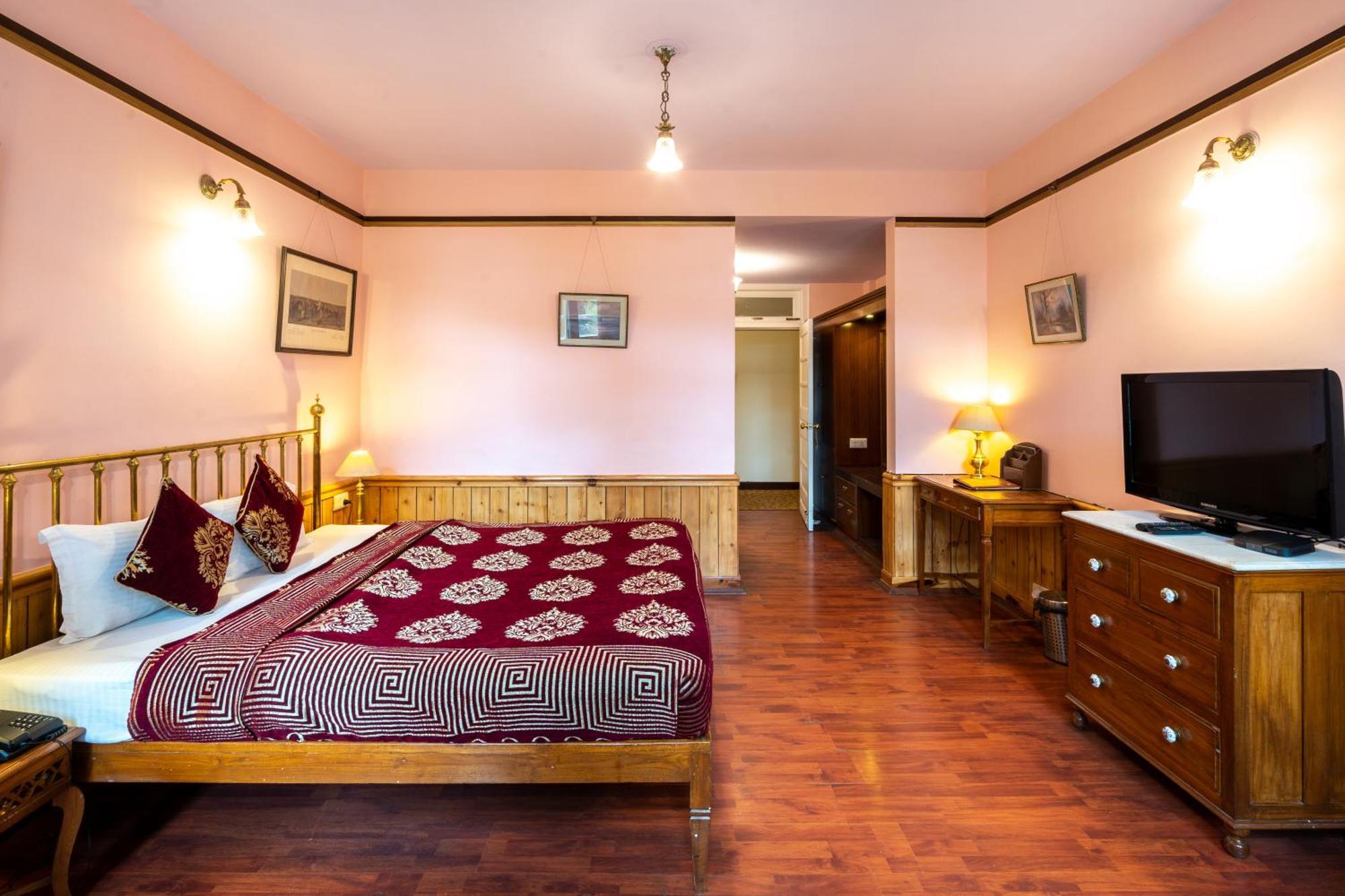 Hotel Woodpark Šimla Exteriér fotografie